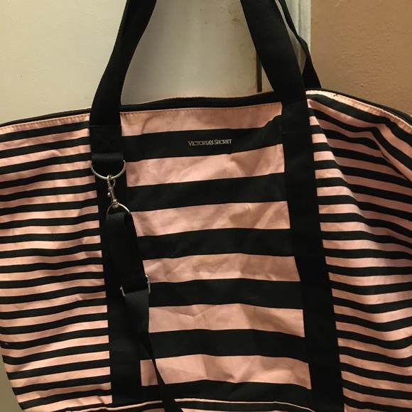Victorias Secret duffle bag - Picture 2 of 3
